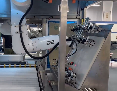 Peitian Robot Drives Efficiency Surge in PCB Production Line Upgrade